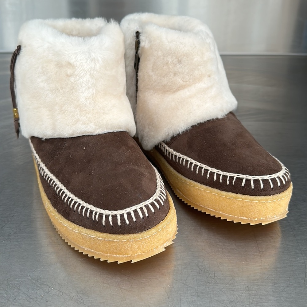 LaidbackLondon “Leblon” shearling moccasin boots. New in box.